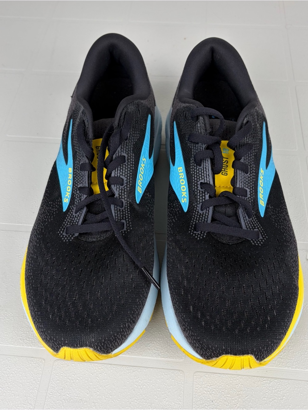 Brooks Ghost 16 Black Running Shoes like new